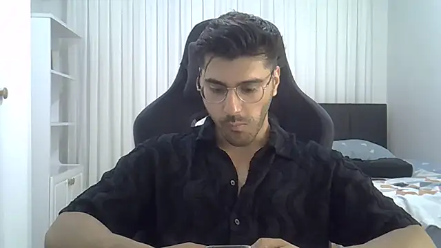Snapshot of ciceroable chatting on June 18, 2026, 6:57 pm ciceroable online show from June 18, 2026, 6:57 pm