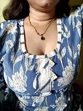 Snapshot of PARI51 chatting on May 1, 2026, 3:22 am PARI51 online show from May 1, 2026, 3:22 am