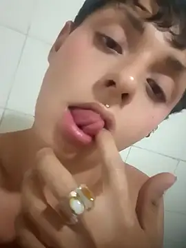 sirenitamua online show from April 8, 2026, 5:20 am