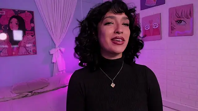Snapshot of Cleo_Foxx chatting on July 27, 2026, 12:01 pm Cleo Foxx online show from July 27, 2026, 12:01 pm