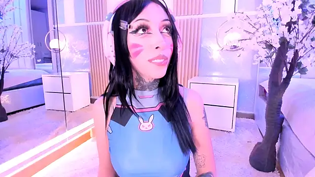 SalemBlackrose online show from February 13, 2026, 5:18 am