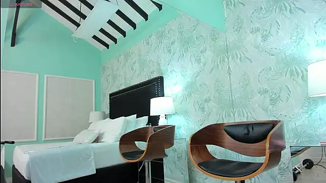 Snapshot of JuliethMilf chatting on March 13, 2026, 7:30 pm JuliethMilf online show from March 13, 2026, 7:30 pm