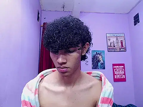 bigcock twinks online show from February 21, 2026, 11:29 pm