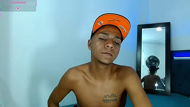 hotboyluxe online show from June 23, 2026, 5:38 am