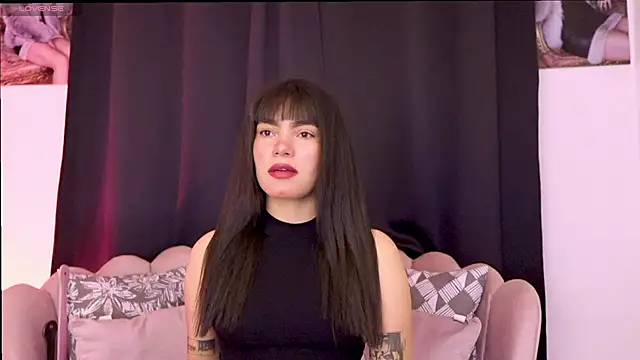 dakotacollins  online show from February 27, 2026, 11:48 pm