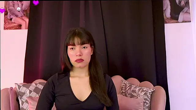 dakotacollins  online show from February 12, 2026, 9:03 pm