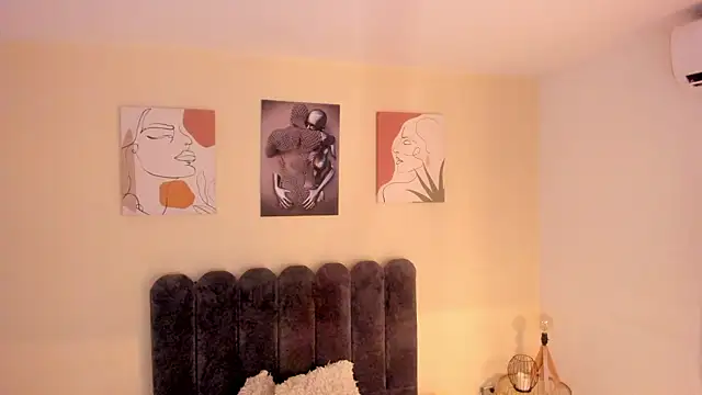 Snapshot of aura_vega chatting on March 8, 2026, 2:04 am aura vega online show from March 8, 2026, 2:04 am