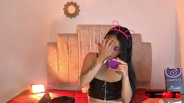 Snapshot of Petite_pepper chatting on March 30, 2026, 12:50 pm Petite pepper online show from March 30, 2026, 12:50 pm