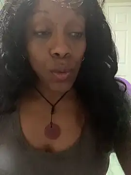 NatalieGainer goodies online show from April 26, 2026, 1:25 am