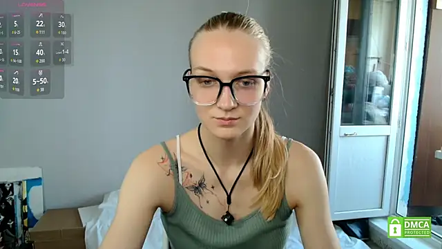 Snapshot of Alex-wer chatting on July 3, 2026, 8:43 am Alex-wer online show from July 3, 2026, 8:43 am