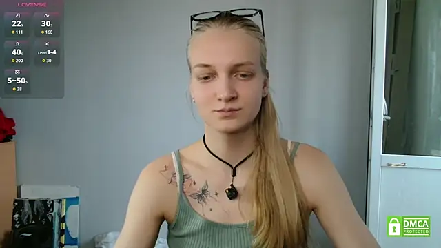 Snapshot of Alex-wer chatting on June 12, 2026, 8:12 am Alex-wer online show from June 12, 2026, 8:12 am