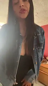 Bamby08 online show from April 24, 2026, 8:22 pm