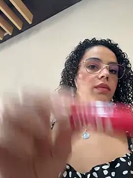 SirenStell0 online show from April 28, 2026, 5:06 pm