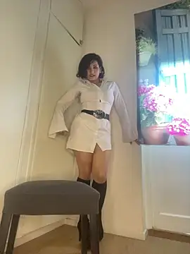Snapshot of eva_luz chatting on June 22, 2026, 6:27 pm eva luz online show from June 22, 2026, 6:27 pm