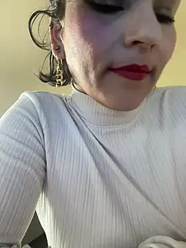 Snapshot of eva_luz chatting on June 14, 2026, 11:55 am eva luz online show from June 14, 2026, 11:55 am