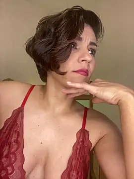 eva luz online show from February 16, 2026, 9:45 pm