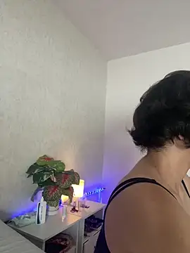 eva luz online show from February 17, 2026, 11:18 am