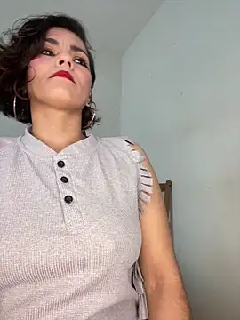 Snapshot of eva_luz chatting on May 28, 2026, 5:30 pm eva luz online show from May 28, 2026, 5:30 pm