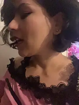 Snapshot of eva_luz chatting on June 21, 2026, 8:14 pm eva luz online show from June 21, 2026, 8:14 pm