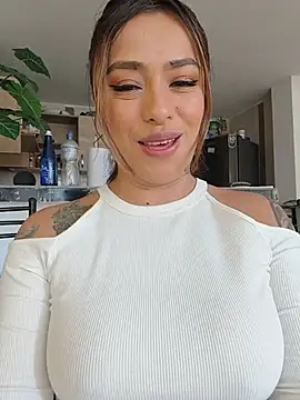 Snapshot of foxxy_lover chatting on July 17, 2026, 6:05 pm foxxy lover online show from July 17, 2026, 6:05 pm