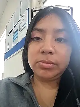 Noa Baker online show from March 5, 2026, 1:30 pm