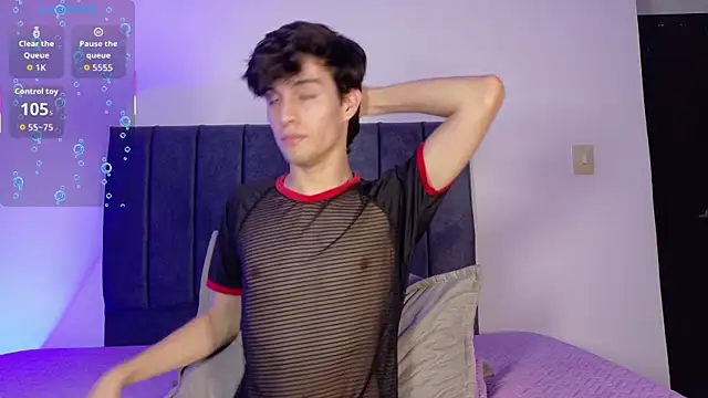 Snapshot of axxxel_twink chatting on July 5, 2026, 4:19 am axxxel twink online show from July 5, 2026, 4:19 am
