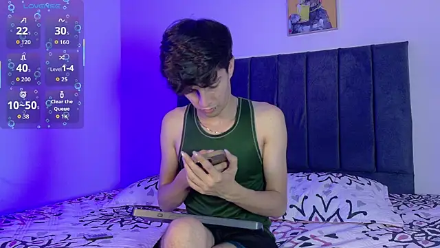 Snapshot of axxxel_twink chatting on June 30, 2026, 3:17 am axxxel twink online show from June 30, 2026, 3:17 am