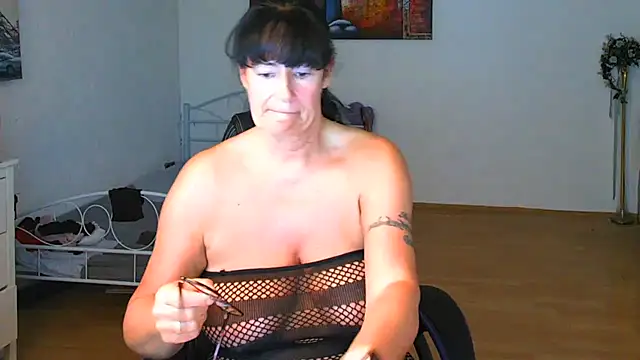 Snapshot of Sylly chatting on July 20, 2026, 10:50 am Sylly online show from July 20, 2026, 10:50 am