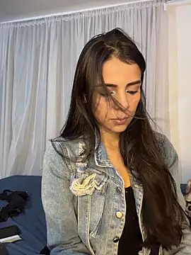 EvaMiranda online show from February 2, 2026, 5:06 am