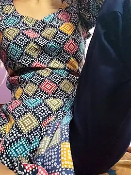 Snapshot of ISSLAA chatting on August 3, 2026, 10:47 pm ISSLAA online show from August 3, 2026, 10:47 pm