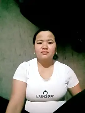 -Liuen- online show from February 3, 2026, 9:53 pm