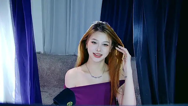 Yunny-888 online show from March 19, 2026, 1:11 pm