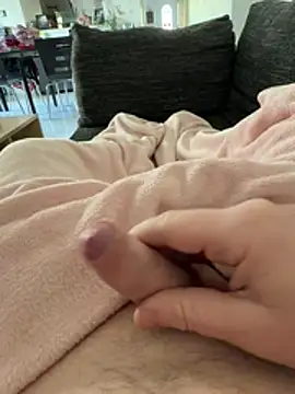 Snapshot of petitsexe52 chatting on March 9, 2026, 1:25 pm petitsexe52 online show from March 9, 2026, 1:25 pm