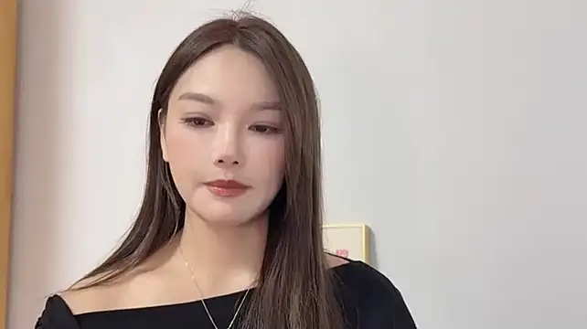 leilei660 online show from February 9, 2026, 12:25 pm