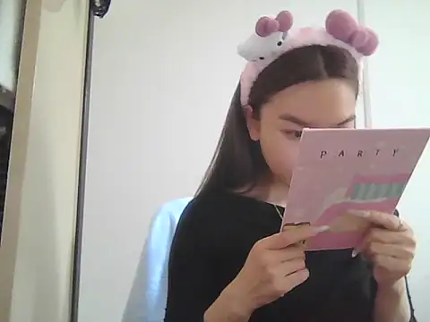 leilei660 online show from March 11, 2026, 6:18 am