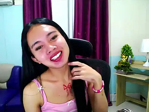 devine goddess online show from May 4, 2026, 10:18 am
