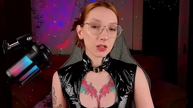 Snapshot of Vamp_Mila chatting on April 28, 2026, 6:12 pm Vamp Mila online show from April 28, 2026, 6:12 pm
