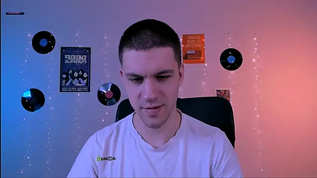 Snapshot of neo_raze chatting on May 20, 2026, 7:00 pm neo raze online show from May 20, 2026, 7:00 pm