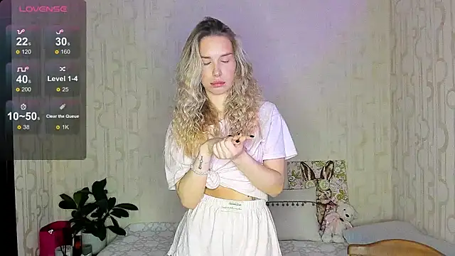 Elysia kiss online show from February 15, 2026, 5:08 am