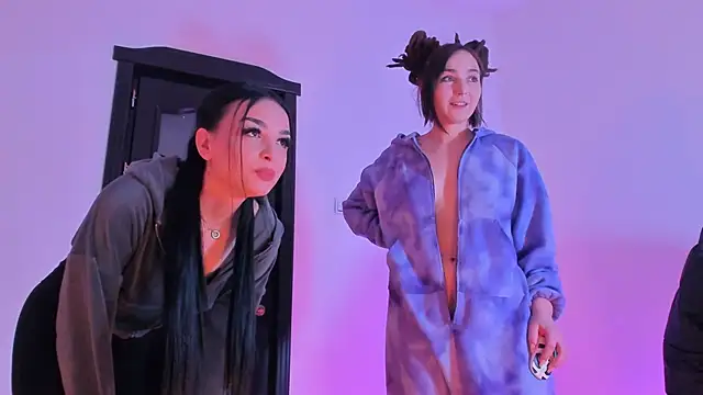 Peanaughty online show from February 12, 2026, 8:25 am