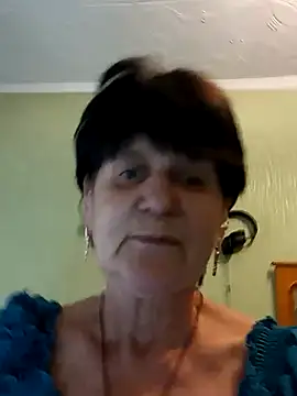 Snapshot of IrchykLove chatting on April 22, 2026, 9:27 am IrchykLove online show from April 22, 2026, 9:27 am