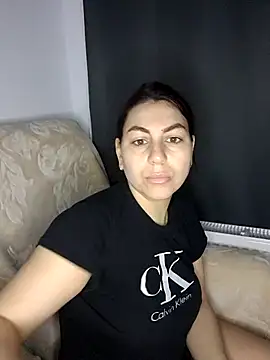 Snapshot of AbellaDesiree chatting on March 11, 2026, 3:44 am AbellaDesiree online show from March 11, 2026, 3:44 am