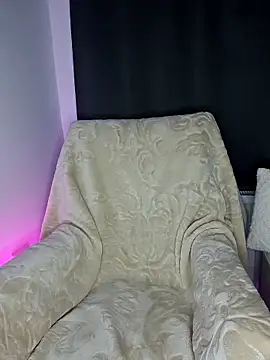 Snapshot of AbellaDesiree chatting on February 14, 2026, 5:07 am AbellaDesiree online show from February 14, 2026, 5:07 am