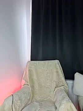 Snapshot of AbellaDesiree chatting on February 15, 2026, 6:03 am AbellaDesiree online show from February 15, 2026, 6:03 am