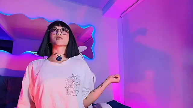 Giaa Moretii online show from March 20, 2026, 10:27 am