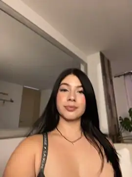  HannahFox  online show from June 12, 2026, 11:02 pm