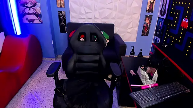 Snapshot of Red_Deevil chatting on March 4, 2026, 10:28 pm Red Deevil online show from March 4, 2026, 10:28 pm