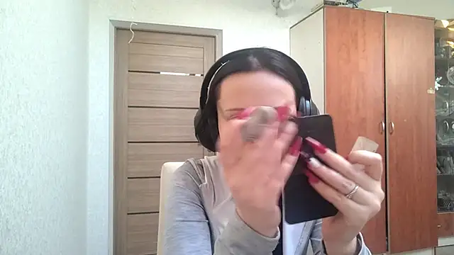 Solareclipsis online show from February 9, 2026, 2:37 pm