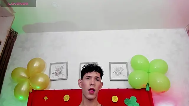 arlequiin  online show from March 17, 2026, 4:04 am