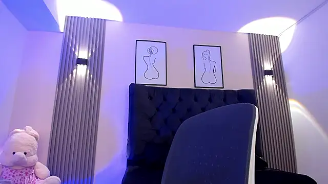 SARHA ANTONELLI online show from February 20, 2026, 12:07 pm